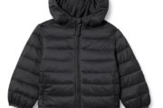 Amazon Essentials Chaqueta acolchada empacable con capucha, ligera y resistente al agua, para niños, color negro, talla pequeña